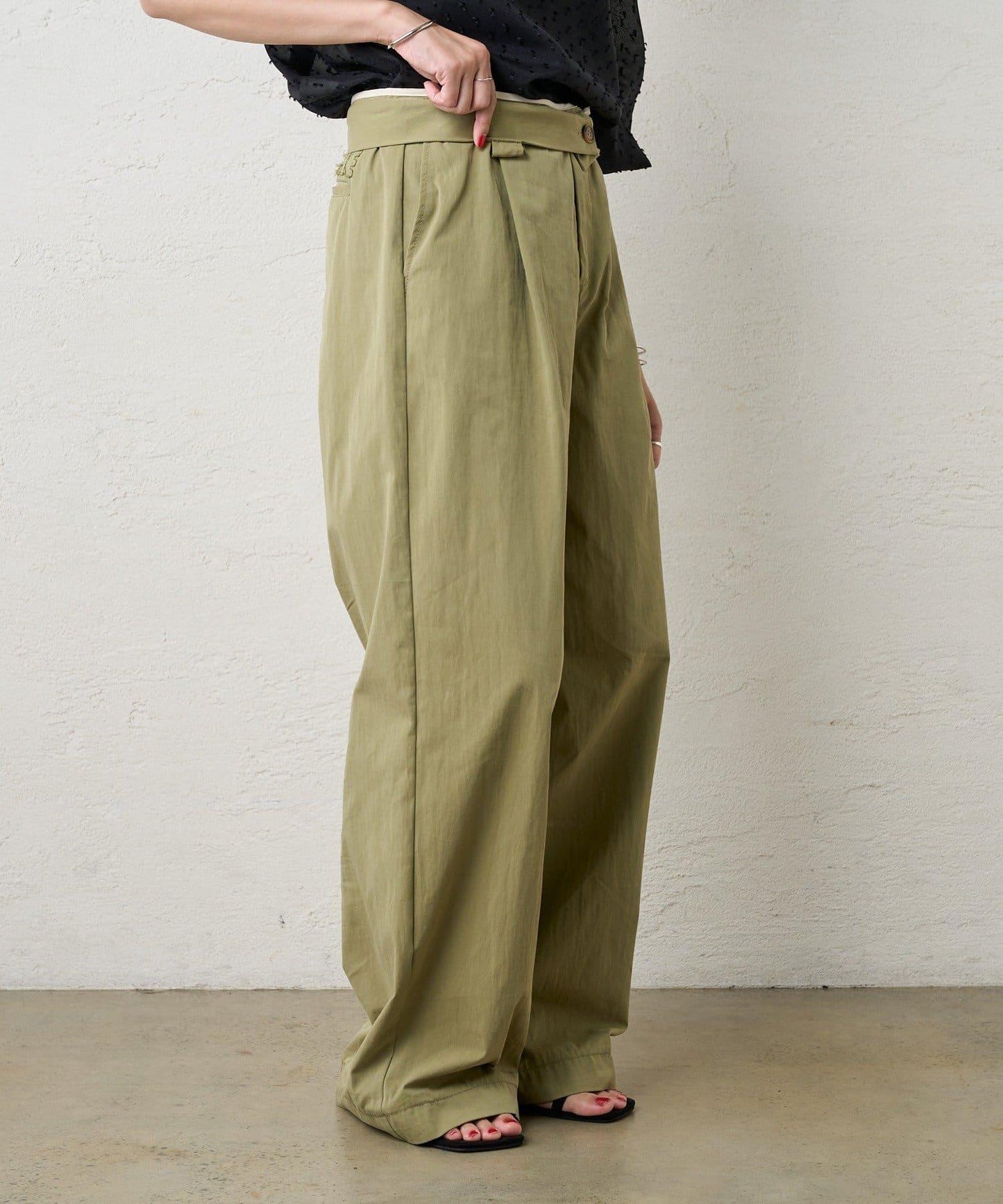 《今年的潮流》軍裝褲