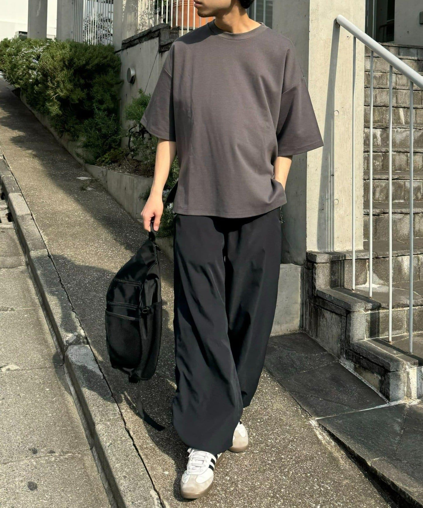 【男女通用】平紋高計數側開叉寬鬆T恤