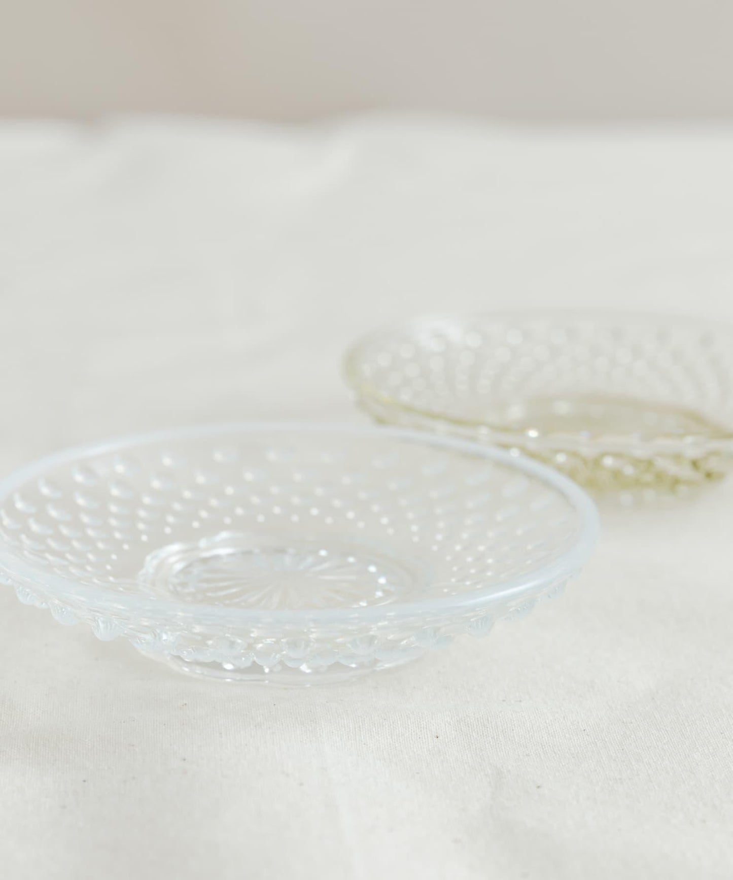 廣田硝子 雨滴紋豆皿 白色