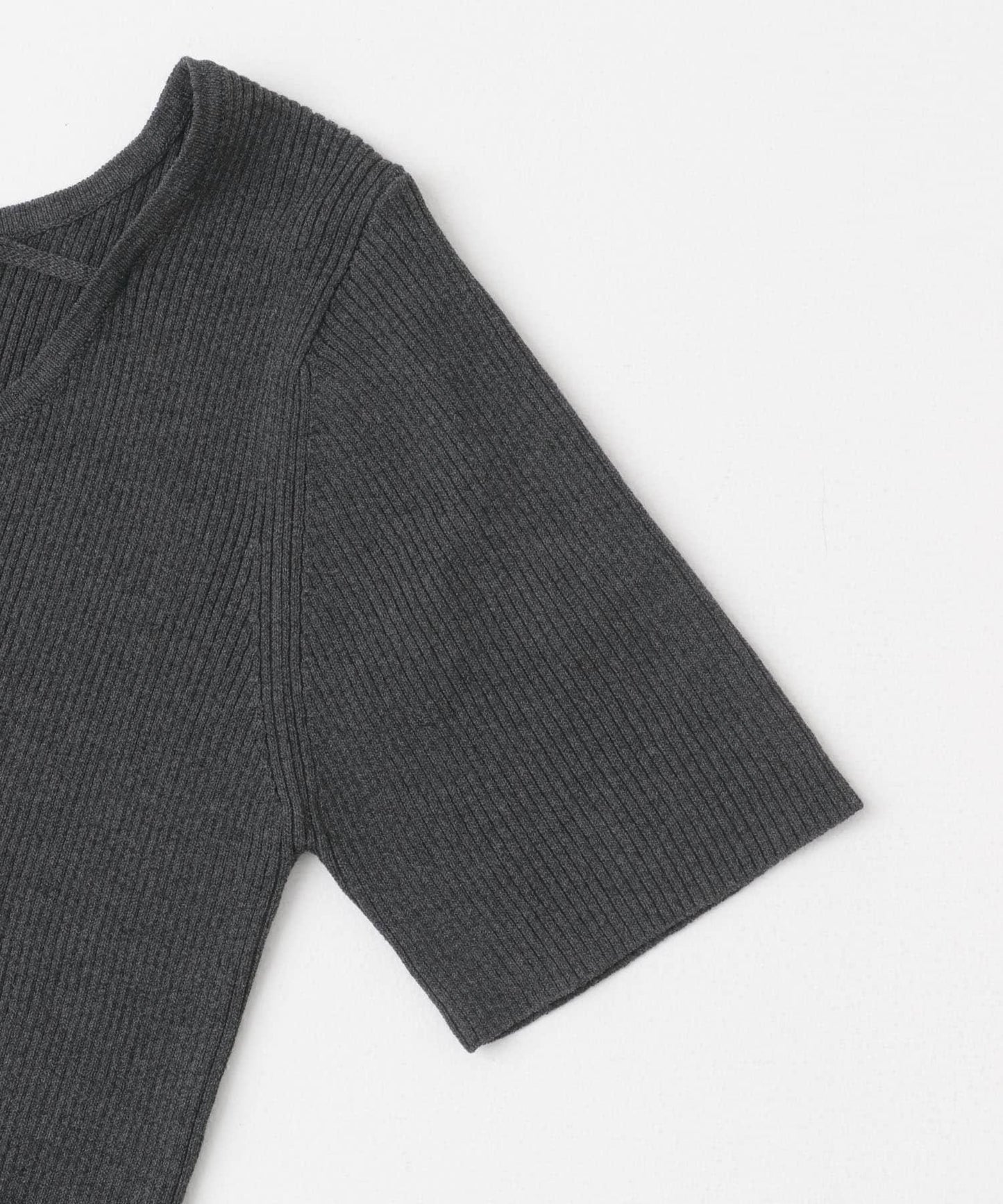 編織花樣短款針織衫