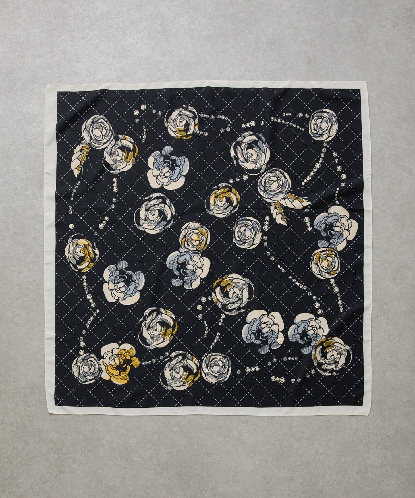 花卉圖案大方巾 90×90