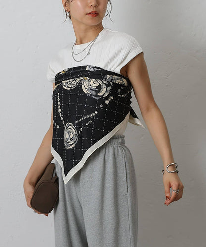 花卉圖案大方巾 90×90