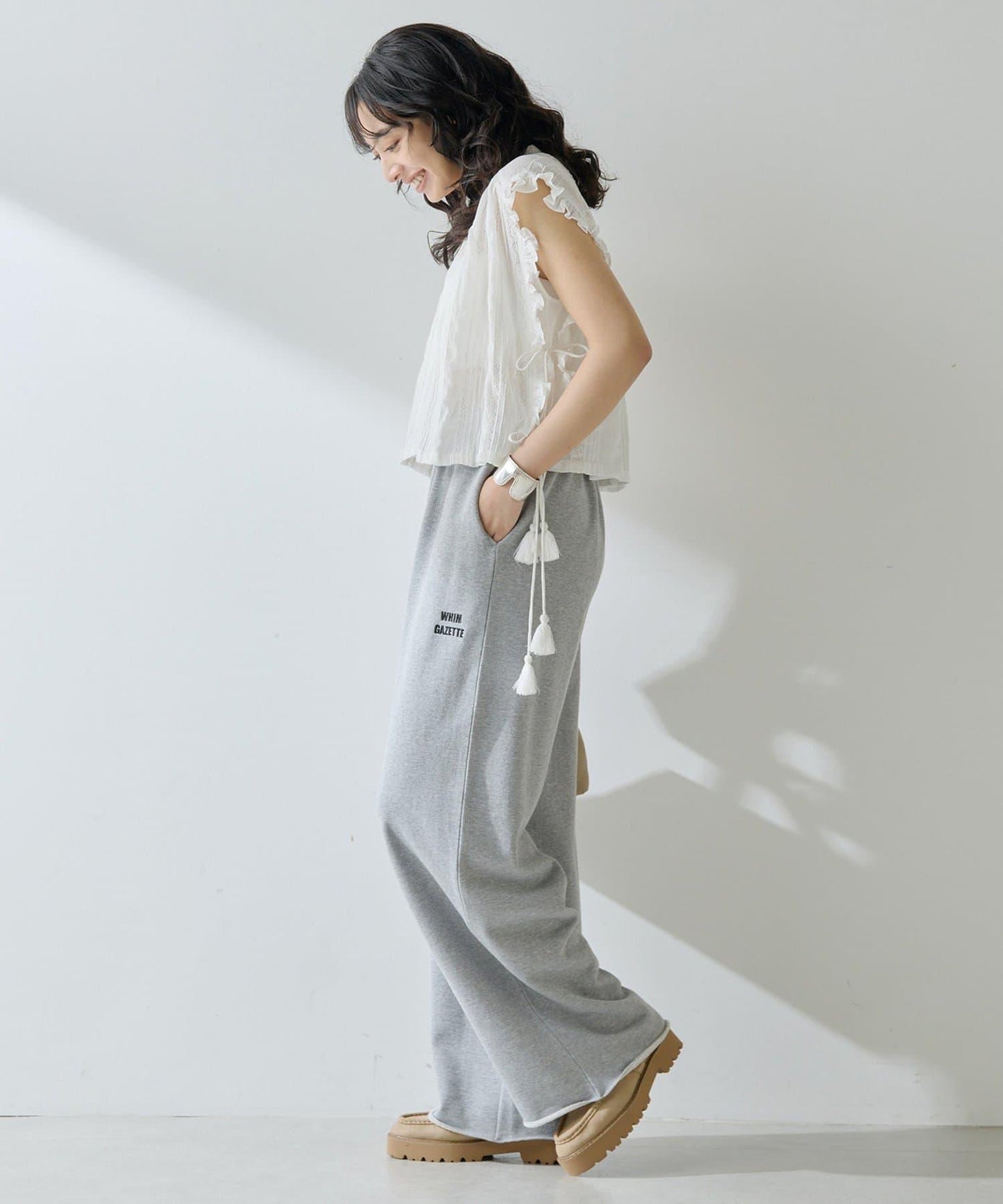 標誌後毛呢寬鬆褲