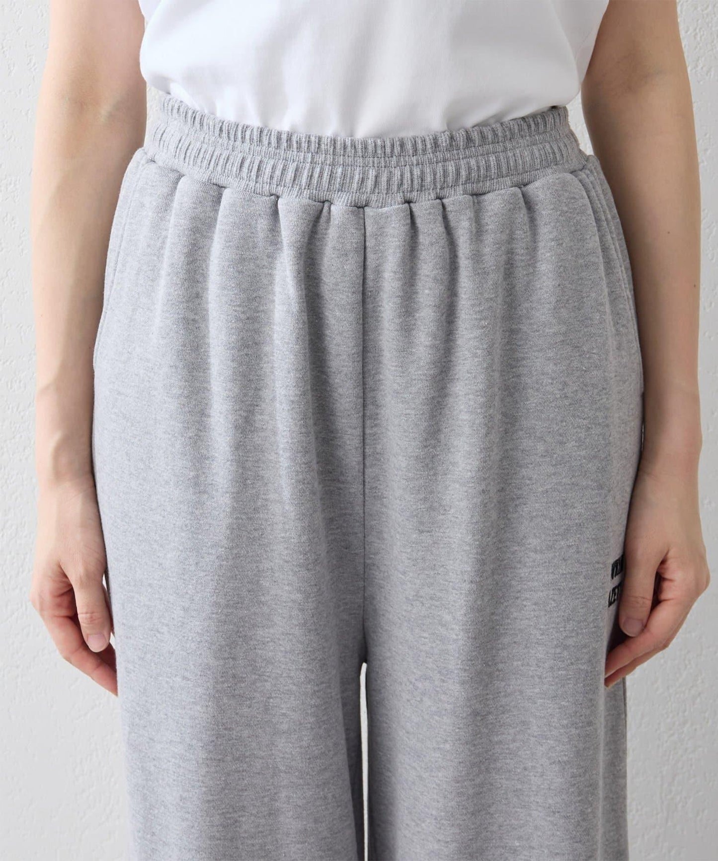 標誌後毛呢寬鬆褲