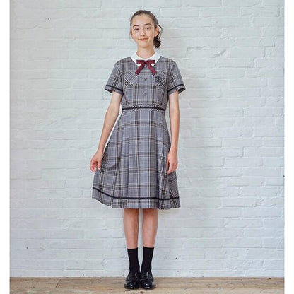 *短袖帶領連衣裙