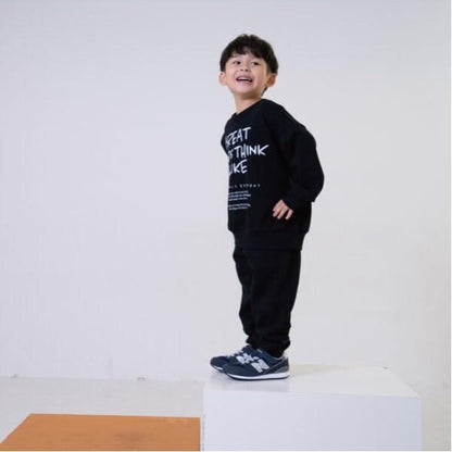 塗鴉刺繡寬鬆衛衣