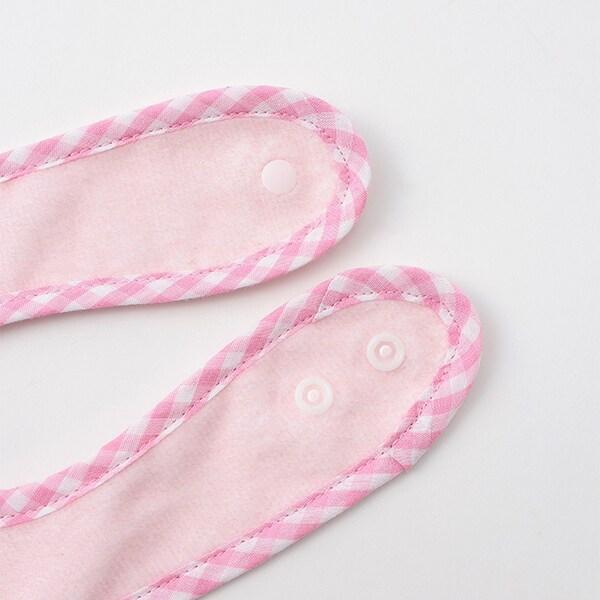 帶有ベビーベリエちゃん圖案的嬰兒圍兜