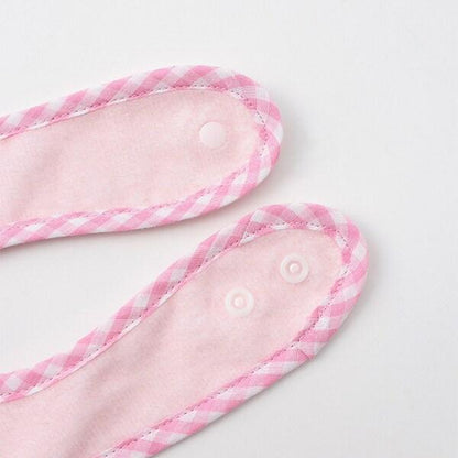 帶有ベビーベリエちゃん圖案的嬰兒圍兜