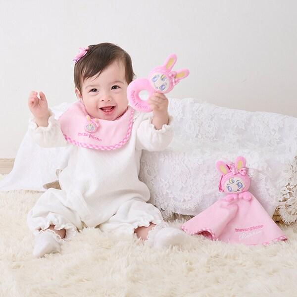 帶有ベビーベリエちゃん圖案的嬰兒圍兜