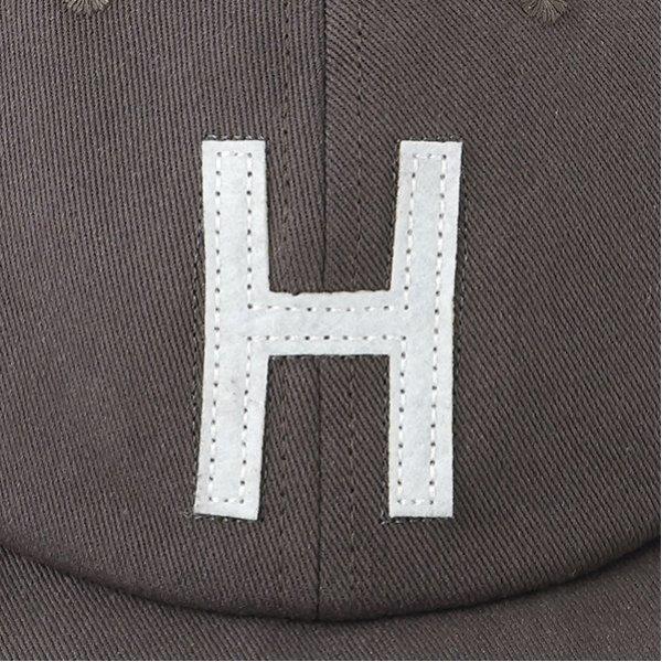 字母標誌棒球帽