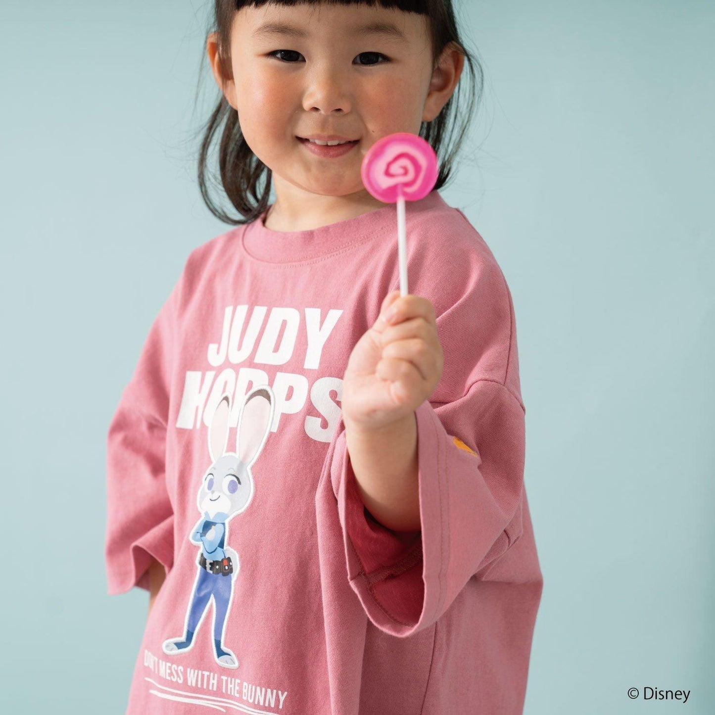 【瘋狂動物城】徽章刺繡寬鬆短袖T恤