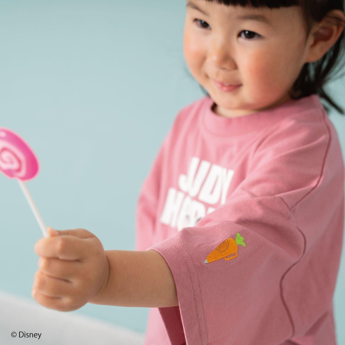 【瘋狂動物城】徽章刺繡寬鬆短袖T恤