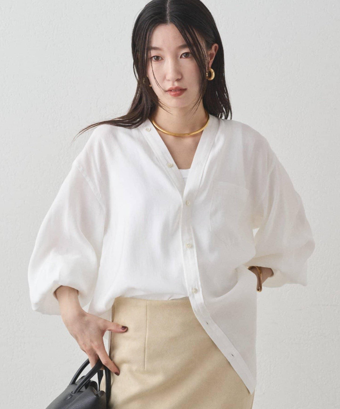 袖口收口V領襯衫