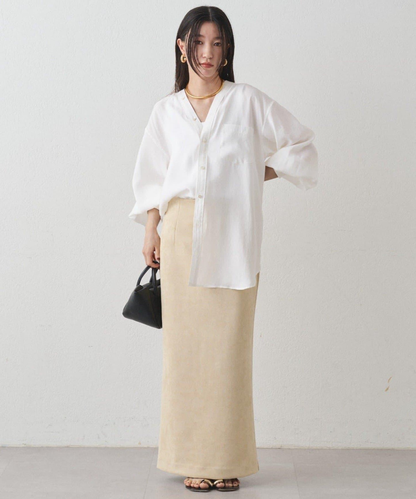 袖口收口V領襯衫