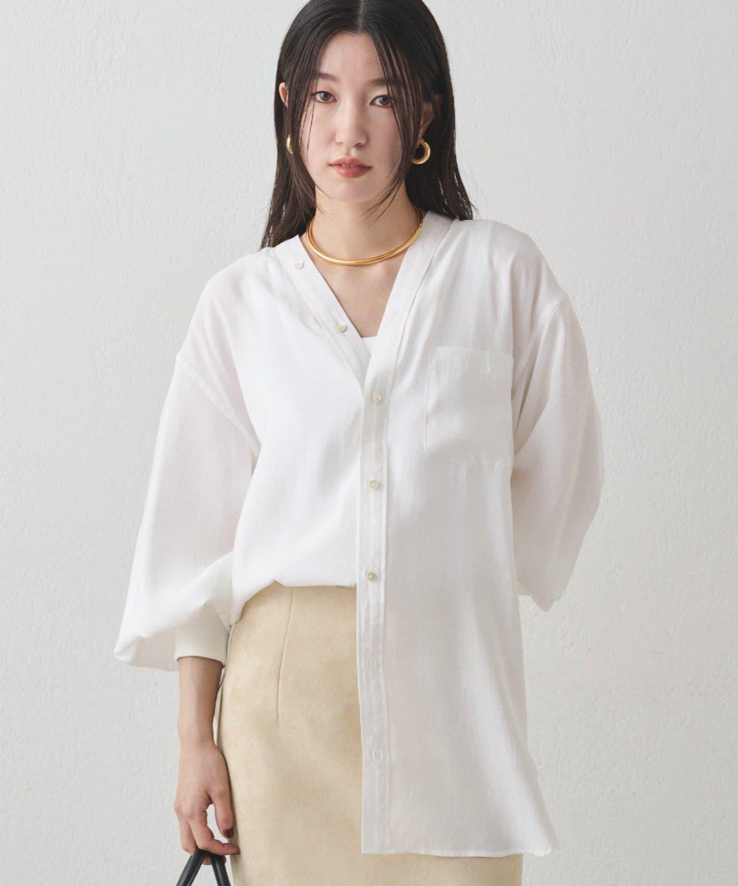 袖口收口V領襯衫