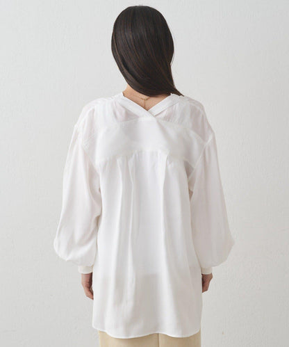 袖口收口V領襯衫