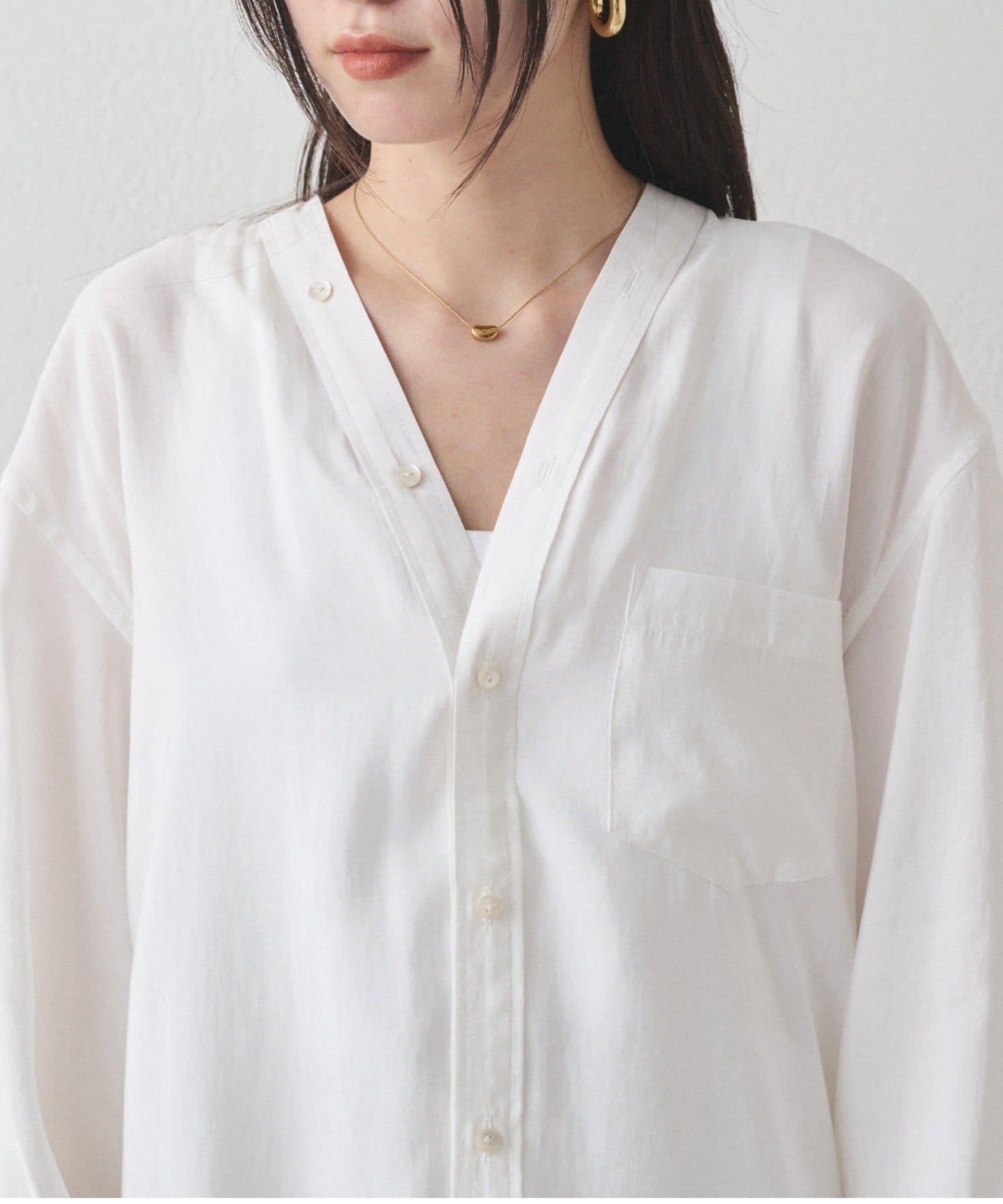 袖口收口V領襯衫