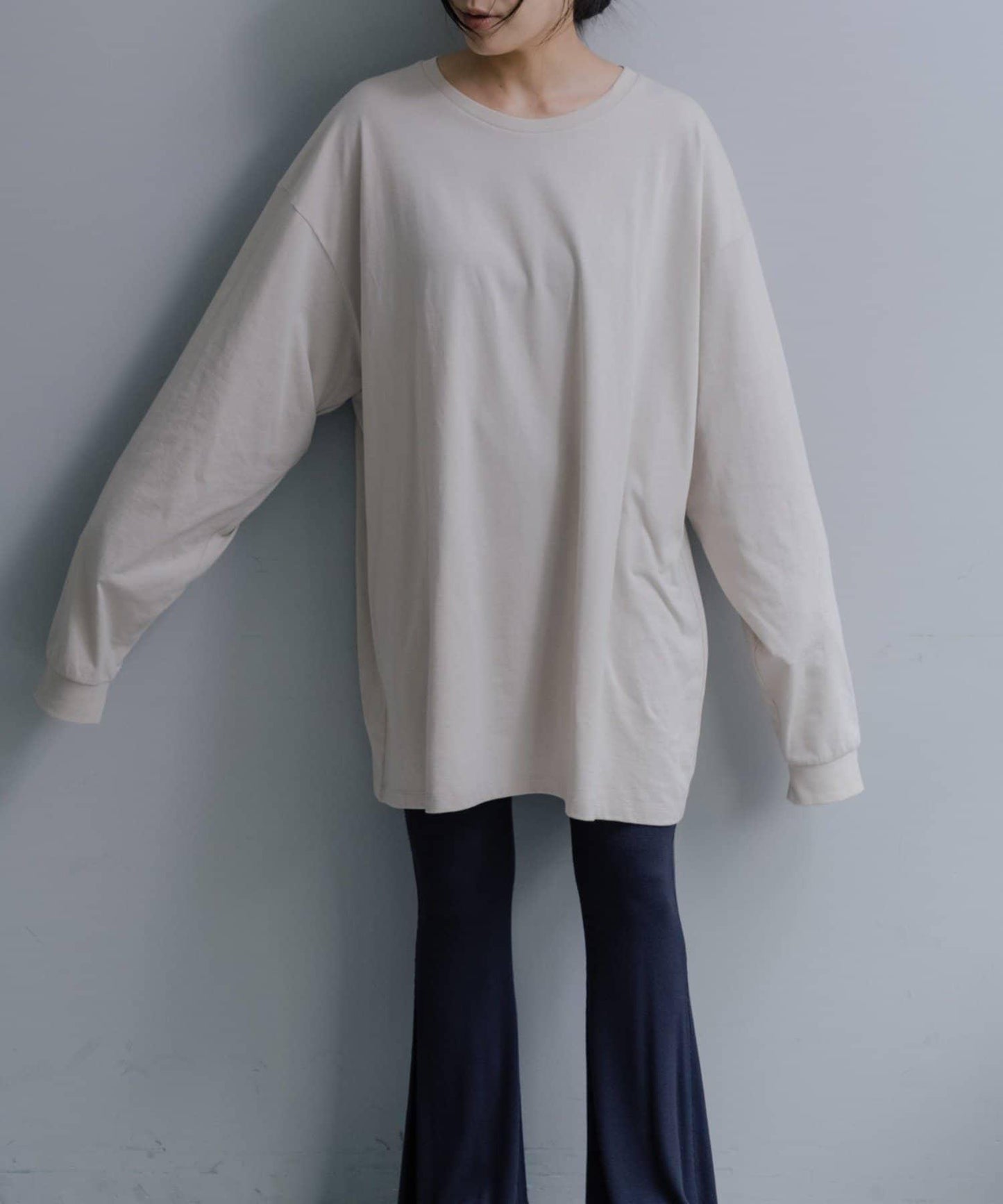 太大的長袖T恤