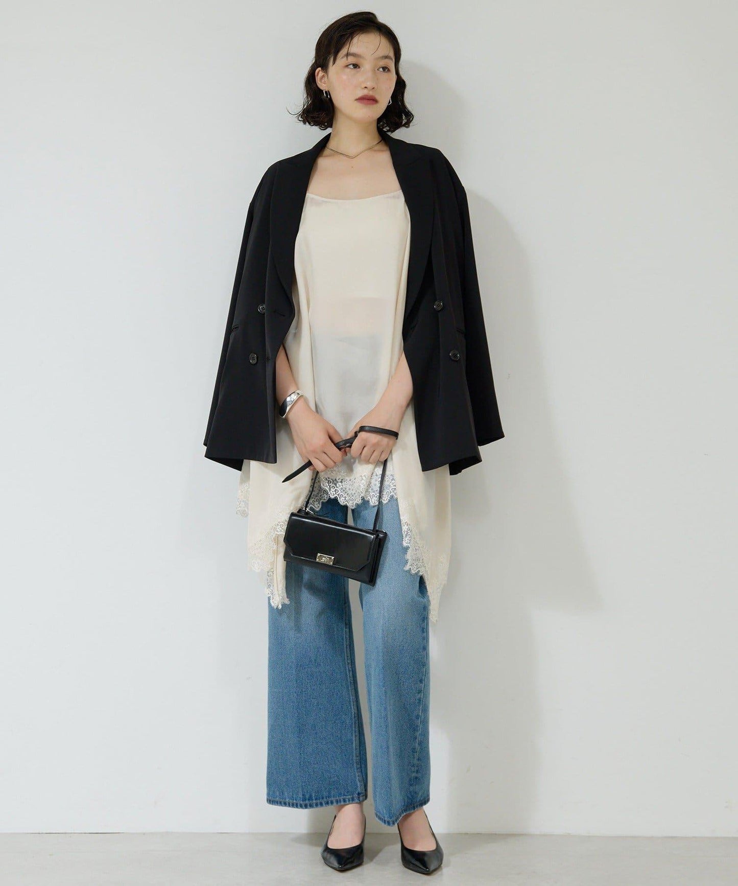 中高腰中筋喇叭牛仔褲