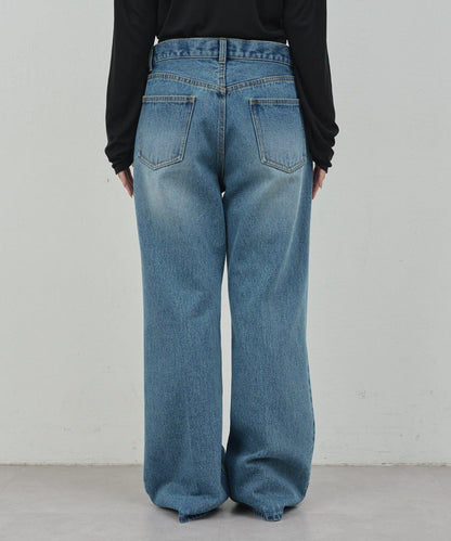 中高腰中筋喇叭牛仔褲