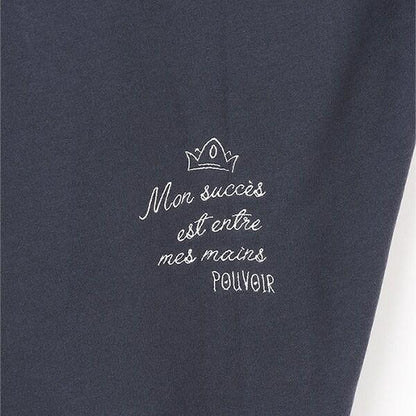 【AMI】塗鴉刺繡不對稱套頭衫