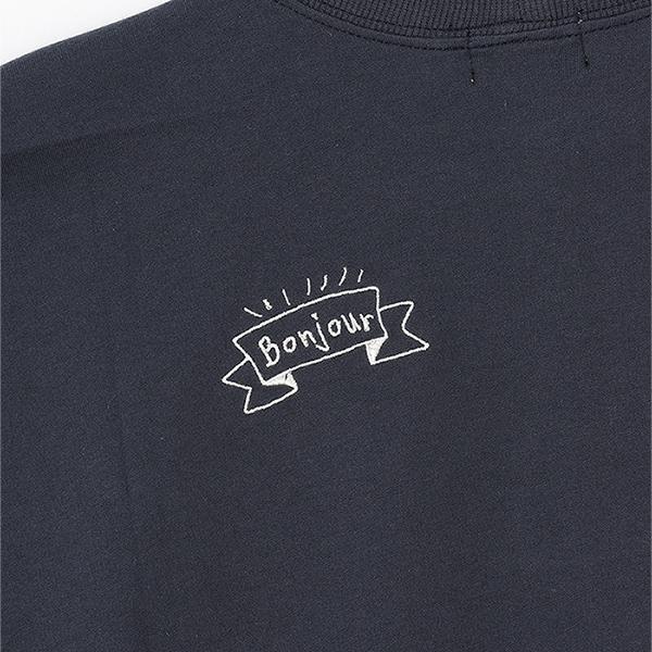 【AMI】塗鴉刺繡不對稱套頭衫