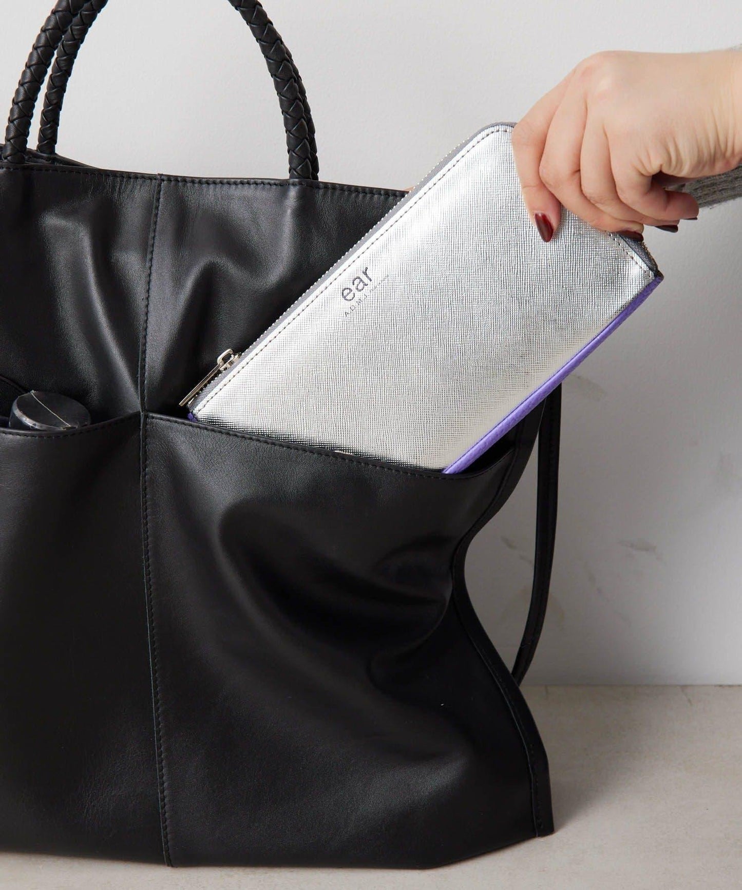 タッセルトートバッグ《本革/A4サイズ対応》