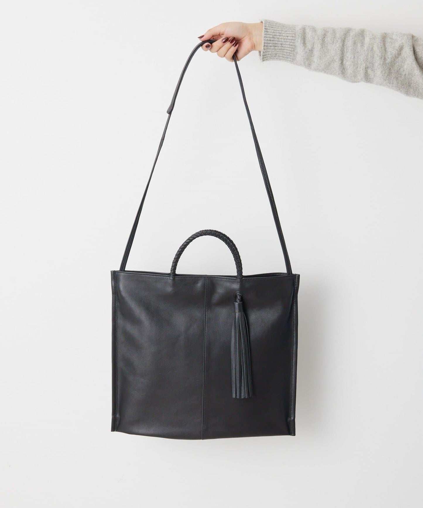 タッセルトートバッグ《本革/A4サイズ対応》