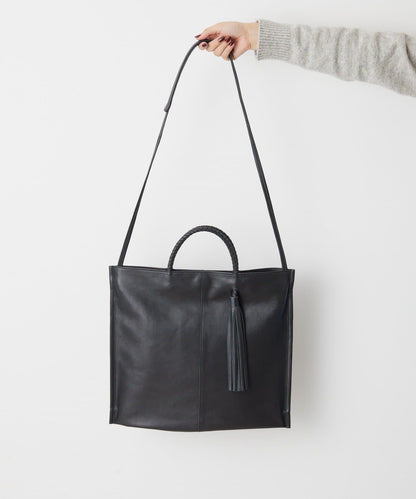 タッセルトートバッグ《本革/A4サイズ対応》