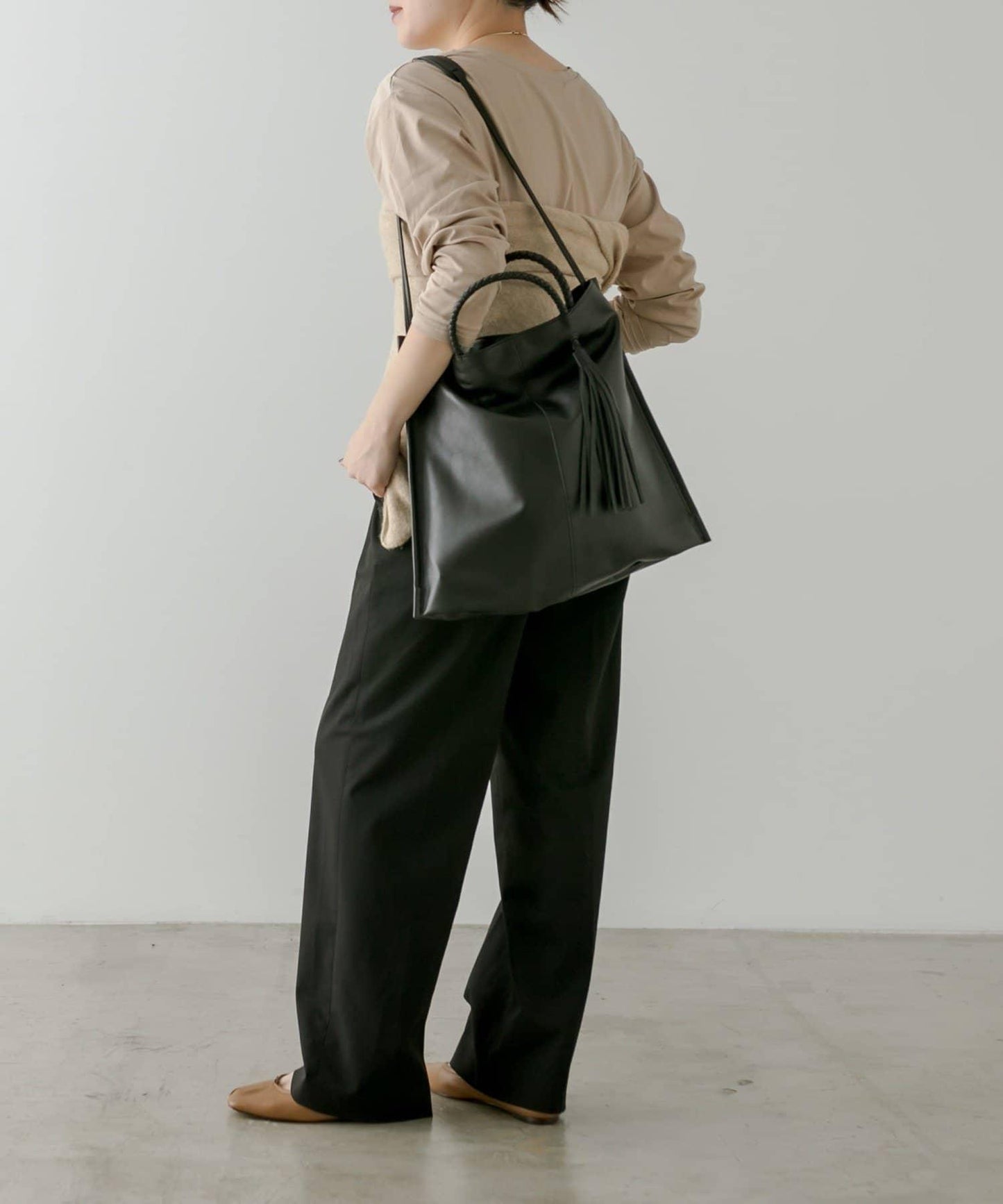 タッセルトートバッグ《本革/A4サイズ対応》