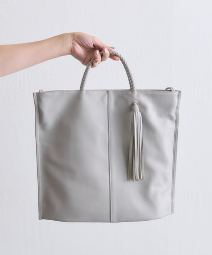 タッセルトートバッグ《本革/A4サイズ対応》