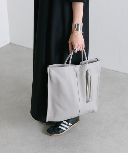 タッセルトートバッグ《本革/A4サイズ対応》