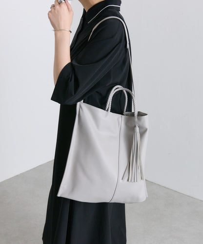 タッセルトートバッグ《本革/A4サイズ対応》