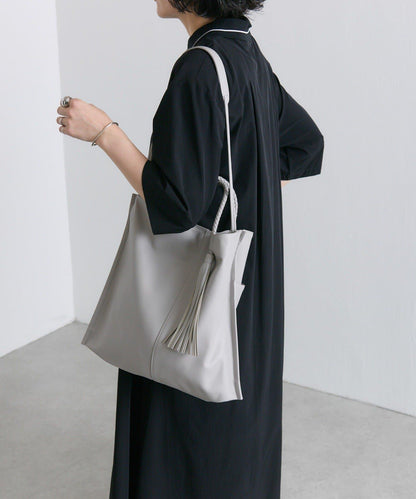 タッセルトートバッグ《本革/A4サイズ対応》