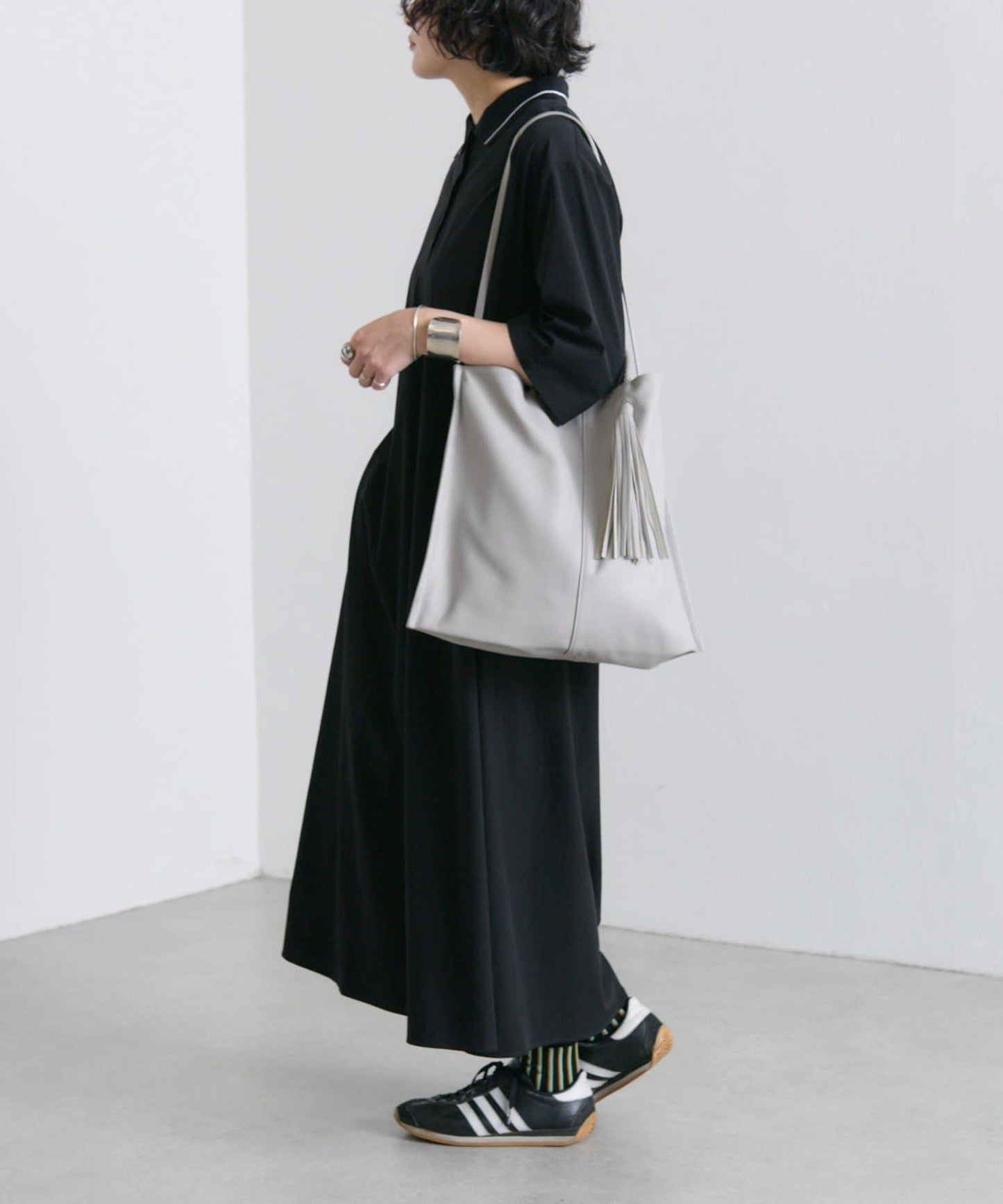 タッセルトートバッグ《本革/A4サイズ対応》