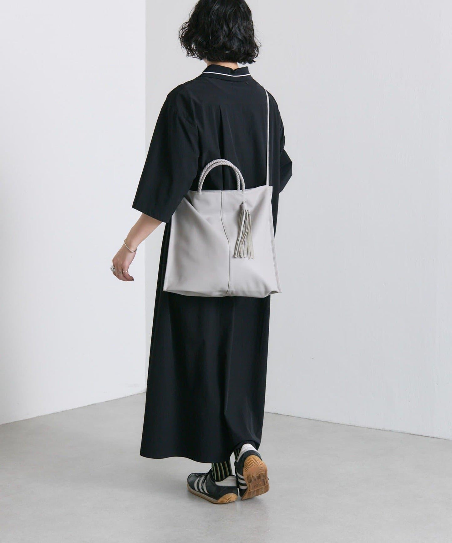 タッセルトートバッグ《本革/A4サイズ対応》