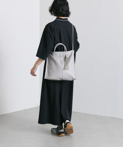 タッセルトートバッグ《本革/A4サイズ対応》