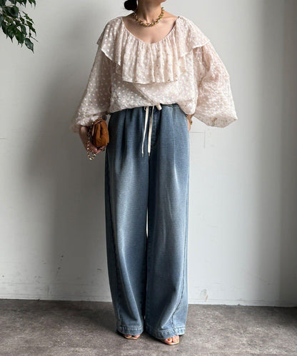 花朵刺繡荷葉邊襯衫