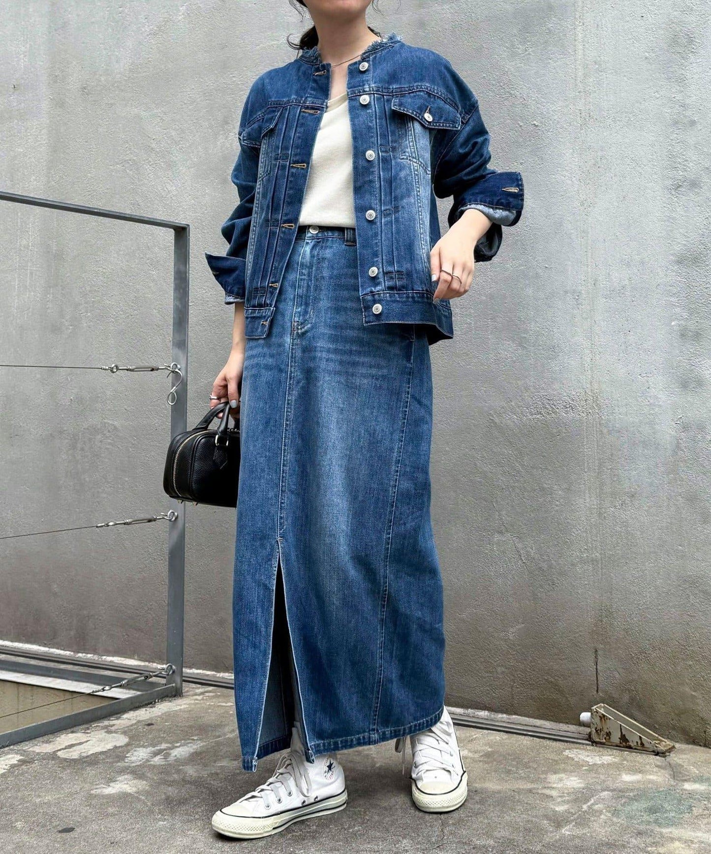 デニムタイトスカート
