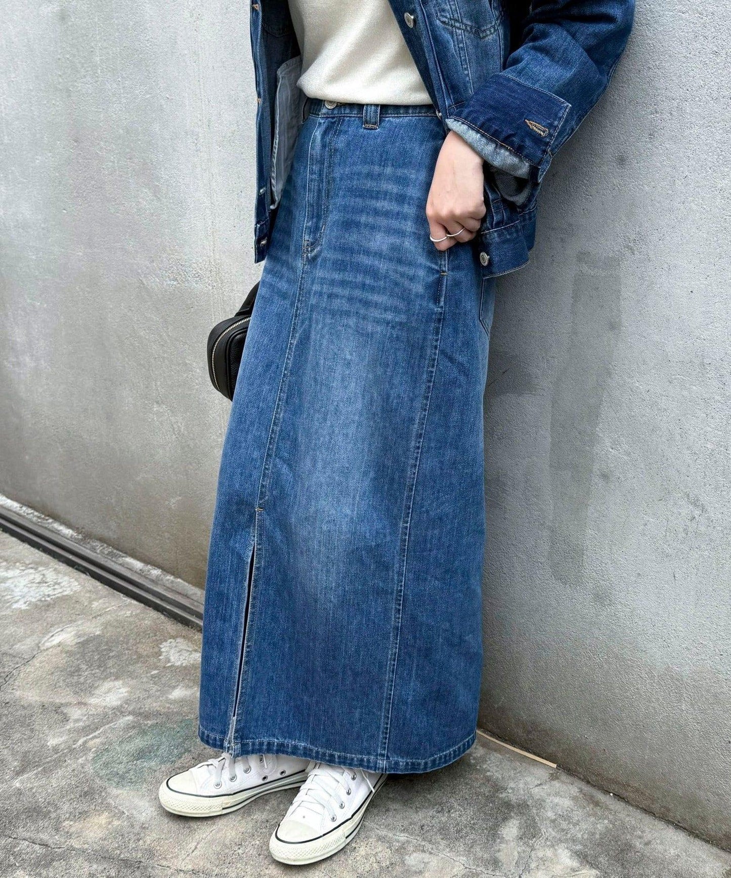 デニムタイトスカート