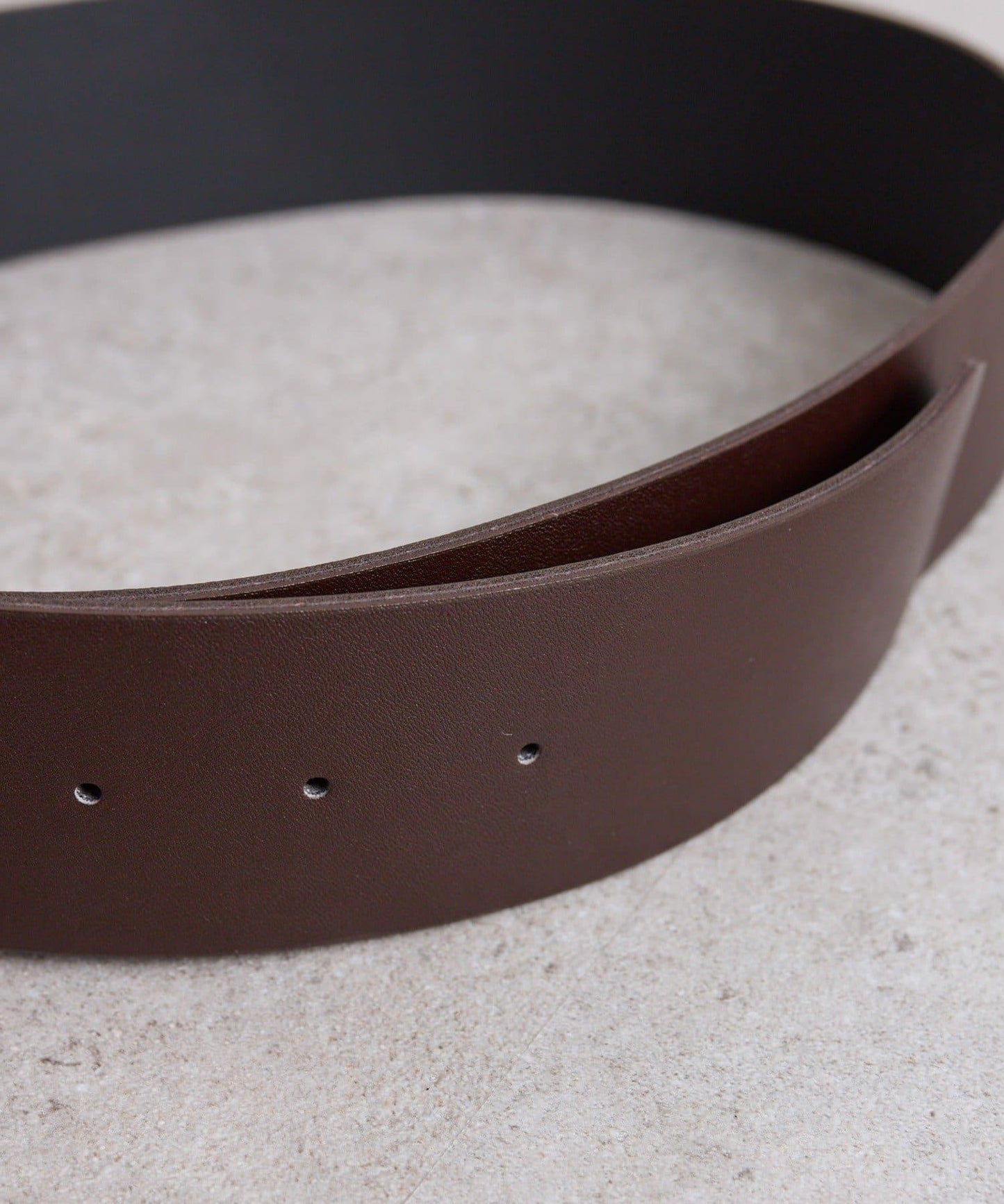 ラウンドバックルワイドベルト