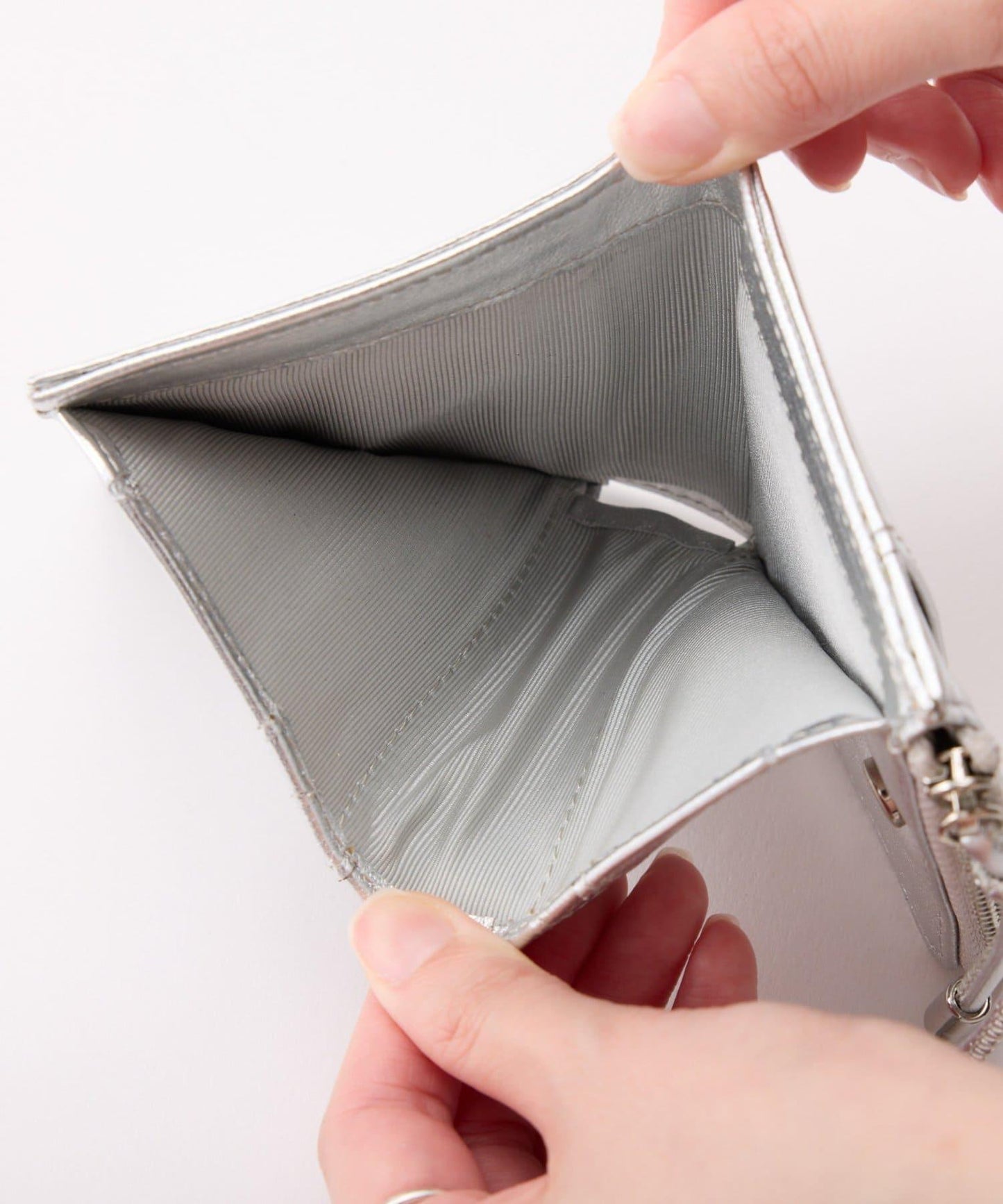 【PAPILLONNER/パピヨネ】スリムレザーサイフ