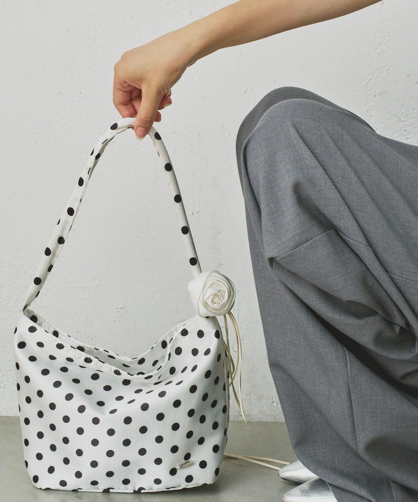 【CIAOPANIC TYPY】帶玫瑰吊墜緞面包