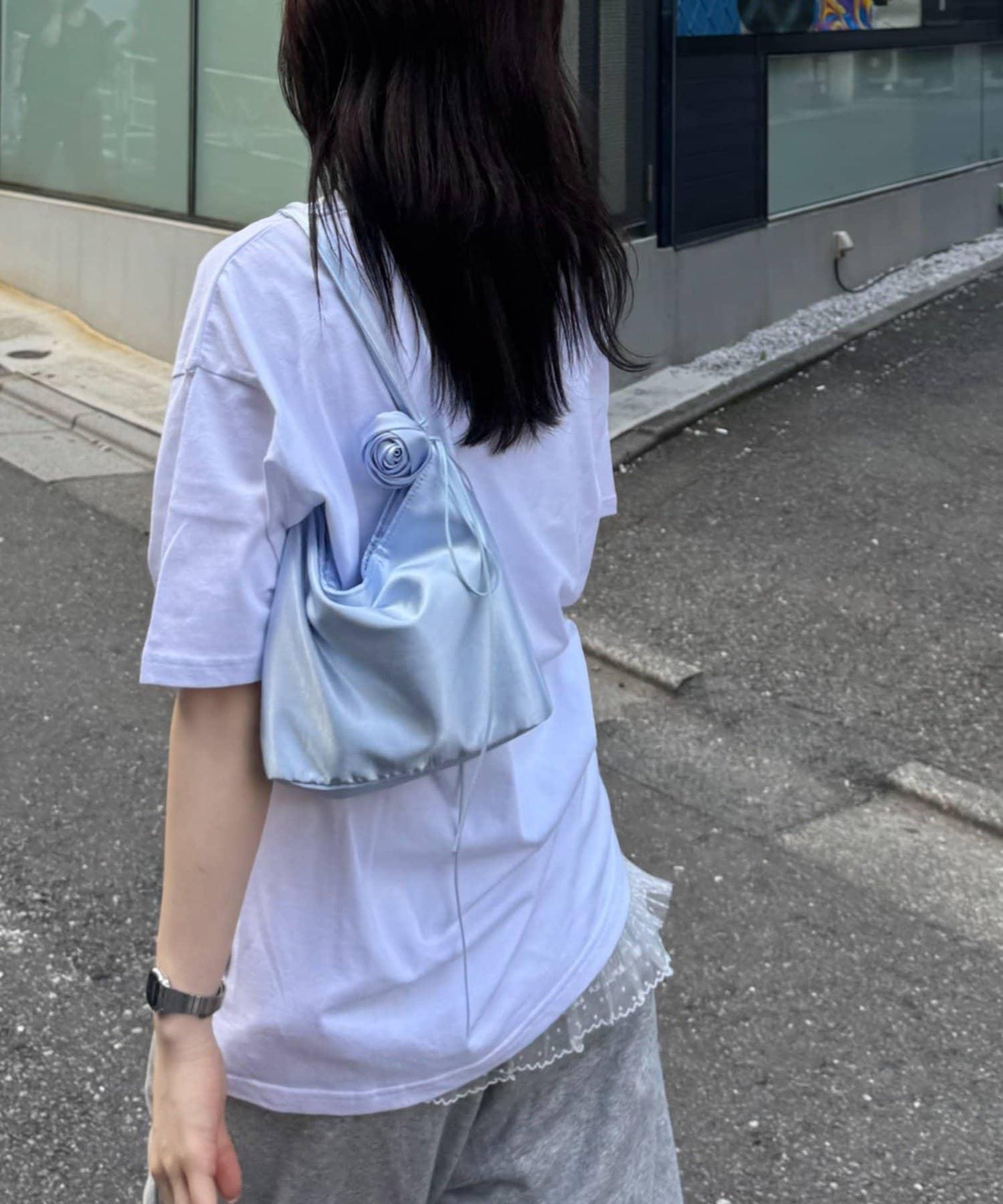 【TERIO韓國企劃】帶玫瑰吊墜的緞面包