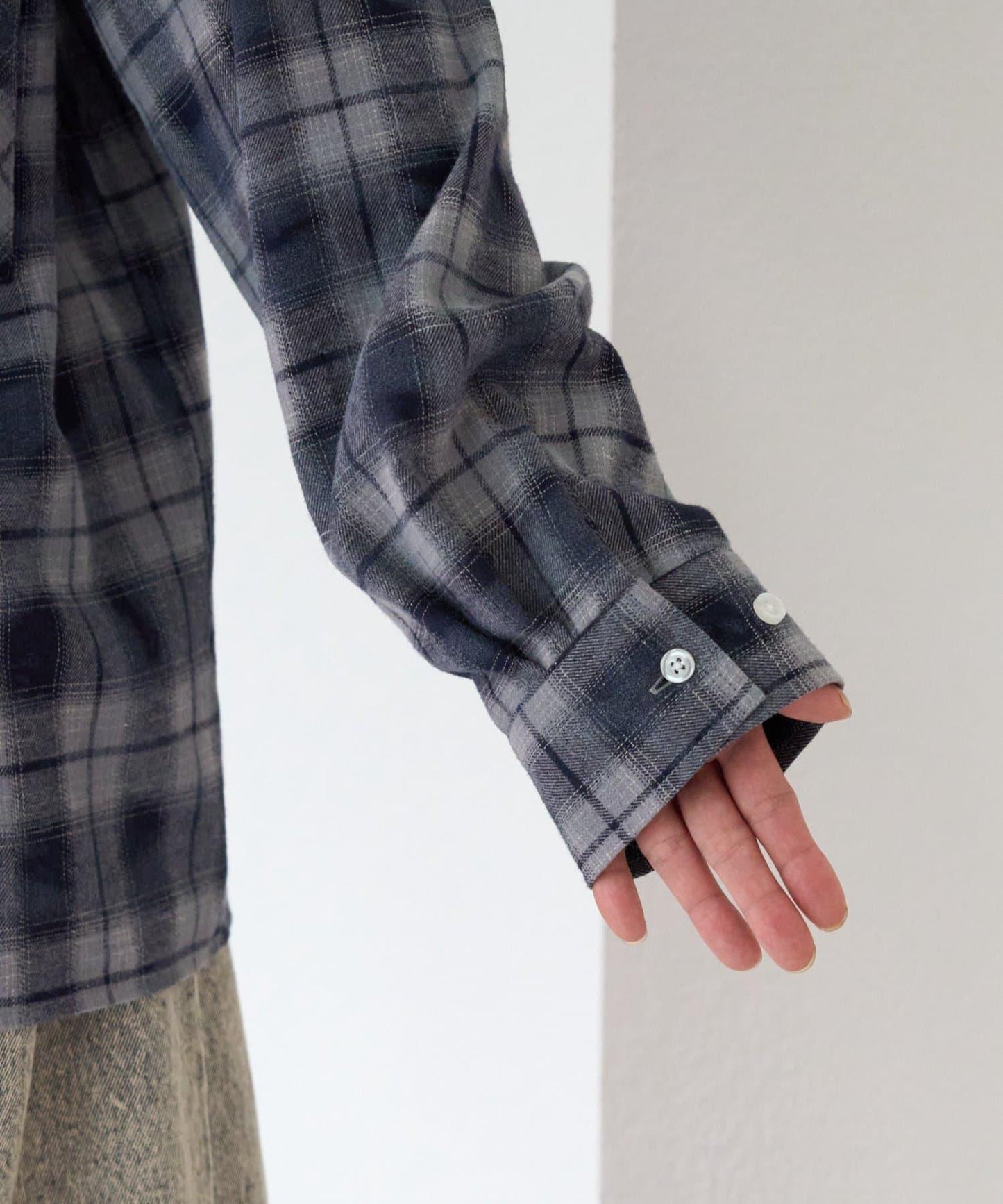 【亞卡企劃】帶食物口袋的混搭加工格子襯衫