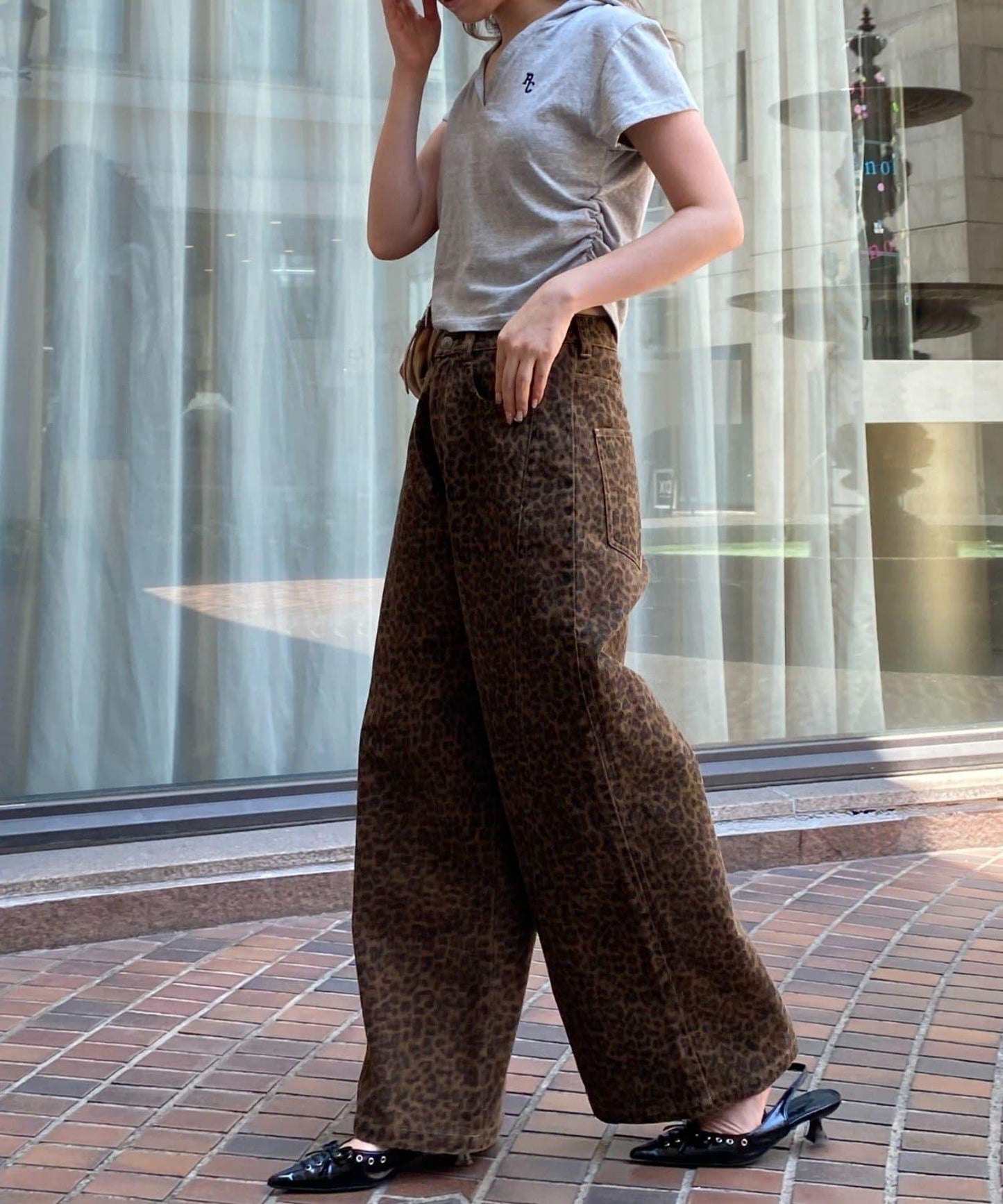 側邊拼接寬鬆褲