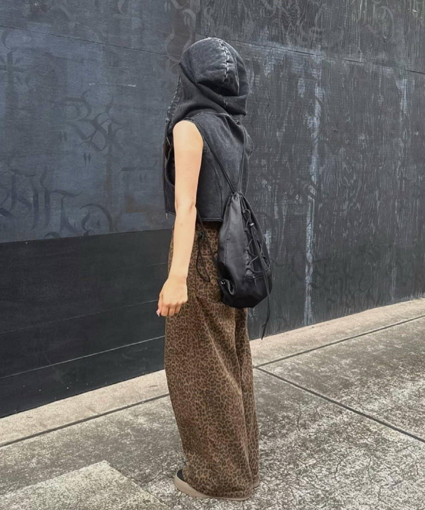 側邊拼接寬鬆褲