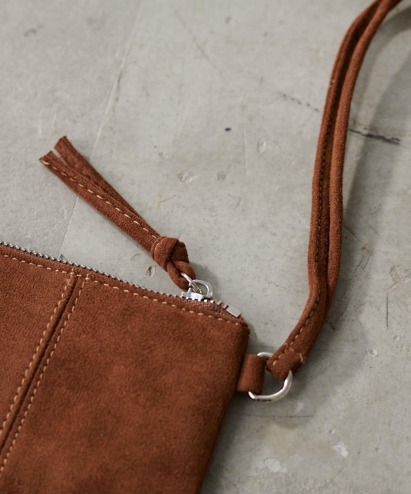 ［限定］仿麂皮迷你斜挎包