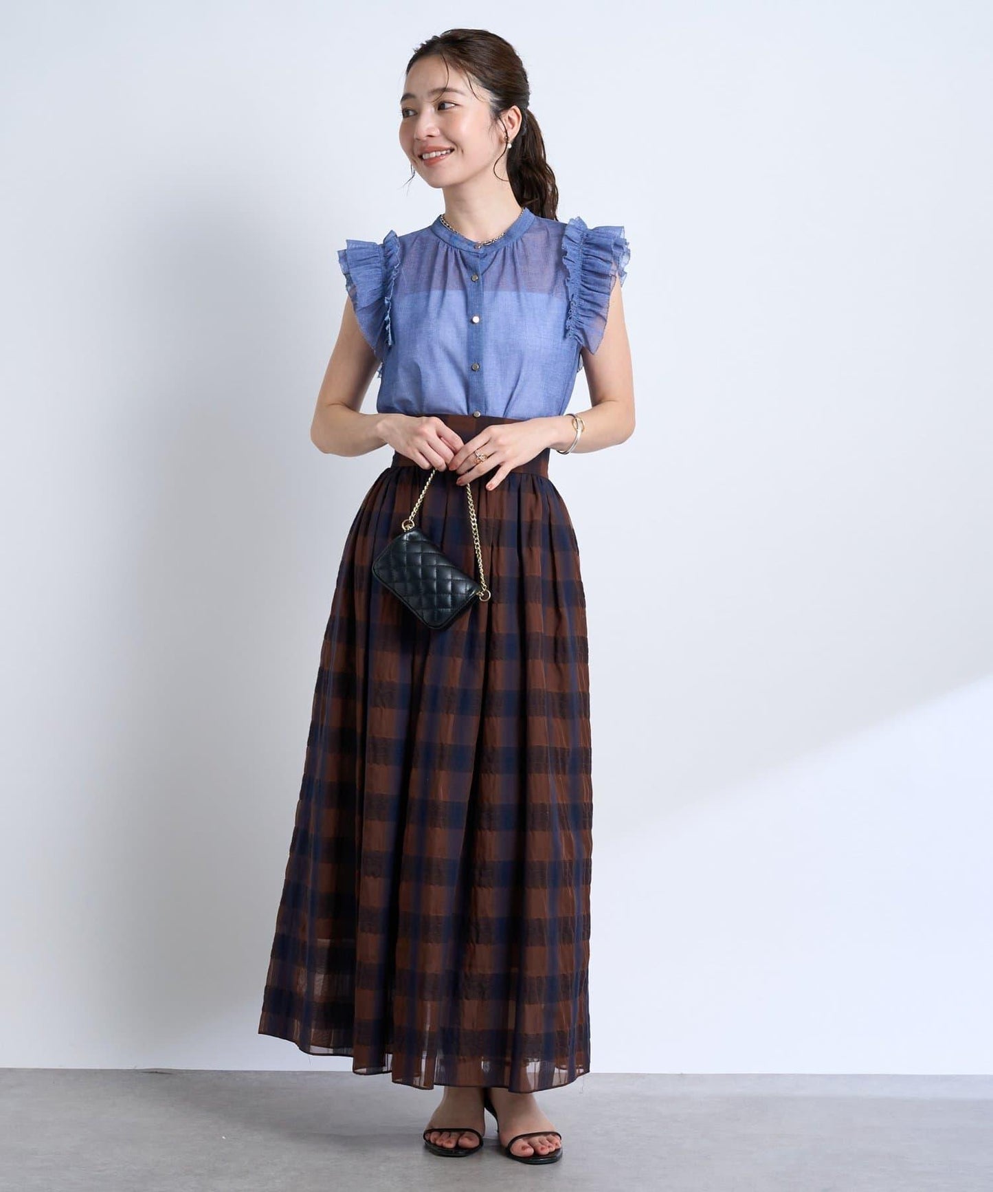 牛仔風網紗荷葉邊襯衫