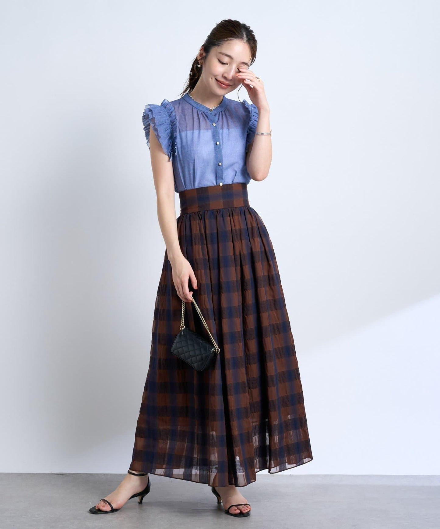 牛仔風網紗荷葉邊襯衫